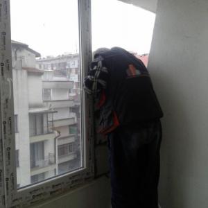 Поставяне на дограма