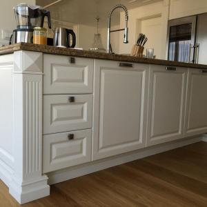 Кухненски остров