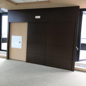 Ламперия с плъзгаща врата