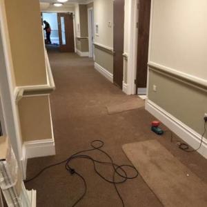 Монтаж на подови первази