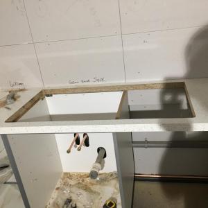 Изрязване за монтаж на мивка