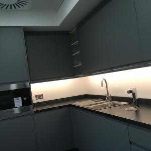 Почти завършена кухня