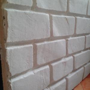 Декоративна гипсова мазилка тип "тухла"