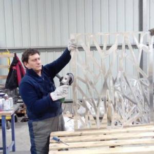 изработка на парапет