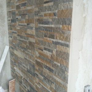 Стени с плочки, имитация на камък