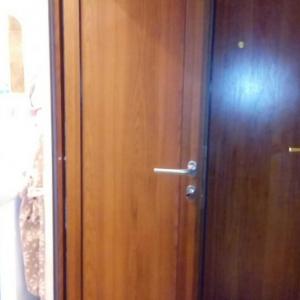 Смяна на врата на баня