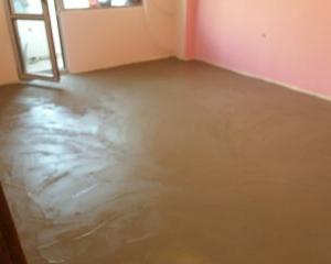 саморазливна замазка