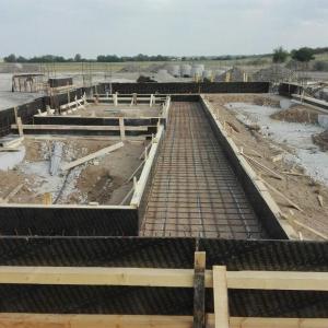 Груб строеж