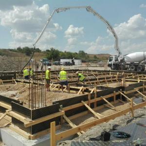 Груб строеж