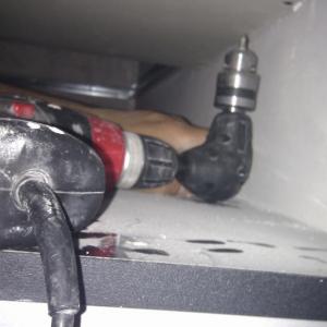 работа на трудно достъпни места -над кухня