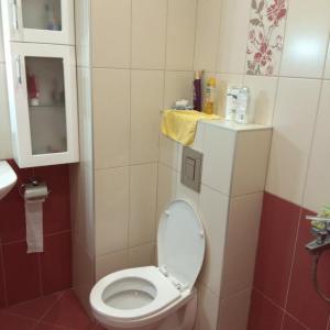 Баня (червена)