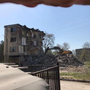 Груб строеж