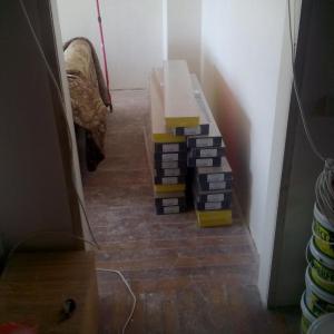 Боядисване и следваща стъпка поставяне на ламиниран паркет