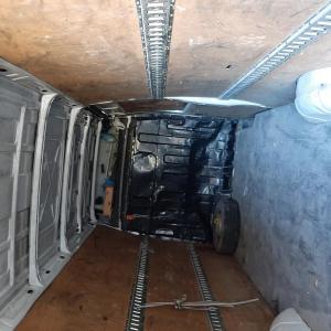 Кърти чисти ,извозва.Товарен транспорт