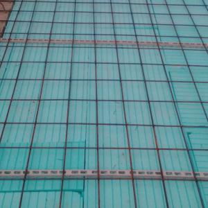 Редене на фибран и армиране на плоча