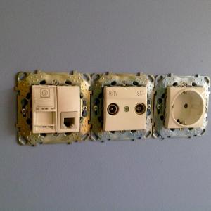 Монтаж на контакти в апартамент