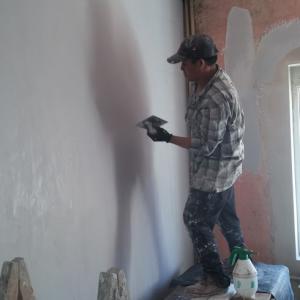 Шпакловане на стена