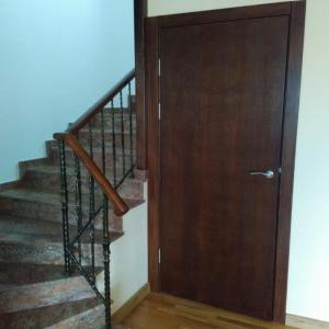 Интериорни врати и стълби