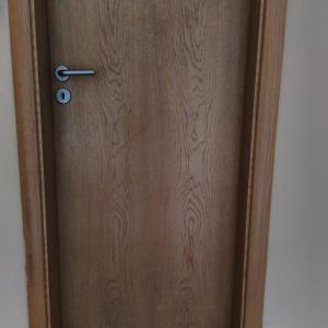 Монтаж на вътрешна врата.