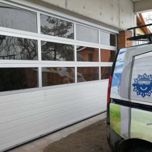 Гаражни врати