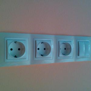 Контакти Schneider - Unica