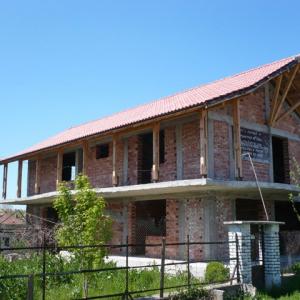 къща покрив