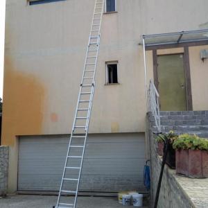 Боядисване на къща в Горна Баня