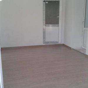 Гипскартон , ламинат и дограма