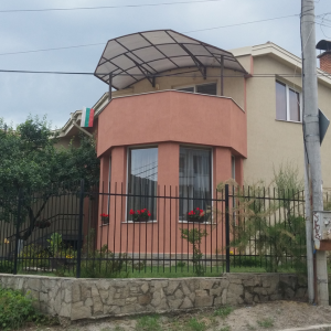 Ендофамилна жилищна сграда