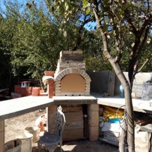 Външно зидано барбекю - етап на изграждане