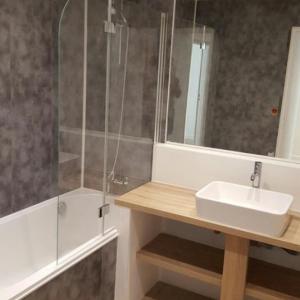 Ница, Франция