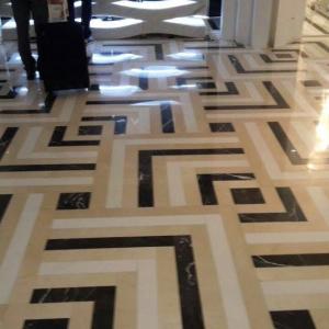 Каменен под