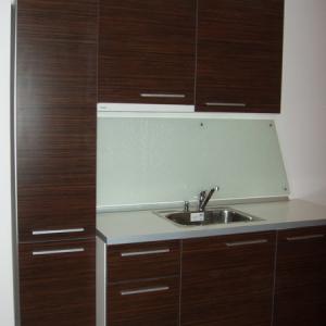 Кухня стъклен гръб.