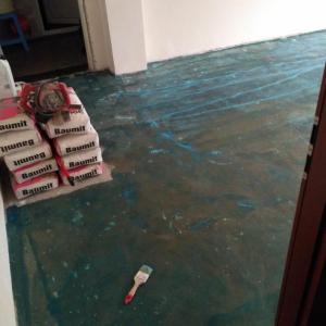 Саморазливна замазка Baumit