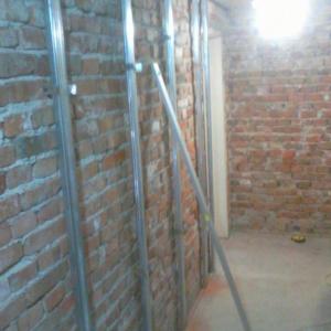 Ремонт на антре! Предстенна обшивка от гипсокартон.