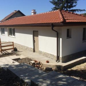 Реконструкция на къща