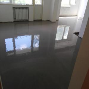 Саморазливна замазка