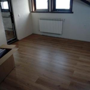 Монтаж на ламинат в Добринище