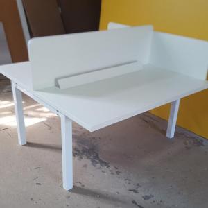 бюро за двама