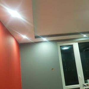 Таван две нива и осветление