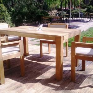 Мебели от дъб