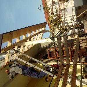 Изграждане на навес