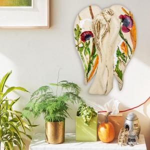 Нестандартни ангелски фигури в интериора