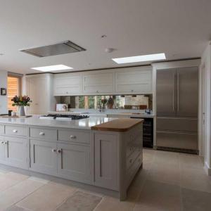 Какви са минусите на каменните подове за кухнята?