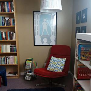 Място за библиотека в малко жилище