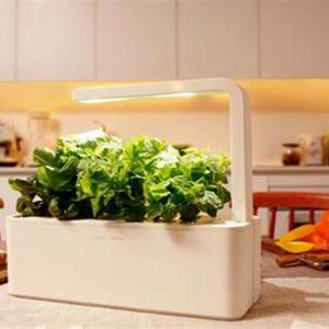 Smart Herb Garden - космическата градина