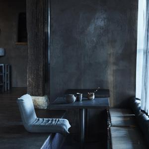 Оригиналното в концепцията на тази японска естетика е...