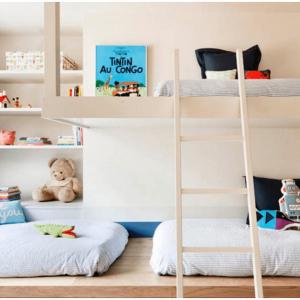 Забавна и цветна детска стая