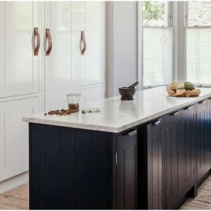 Вертикални орнаменти за кухненските шкафове