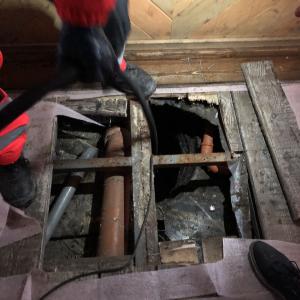 Канали, шахти, септични ями.